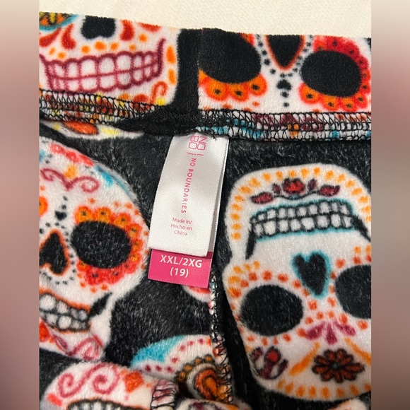 No Boundaries Soft Velour Leggings Plus Size XXL Sugar Skull / Pink White Black - Picture 7 of 12